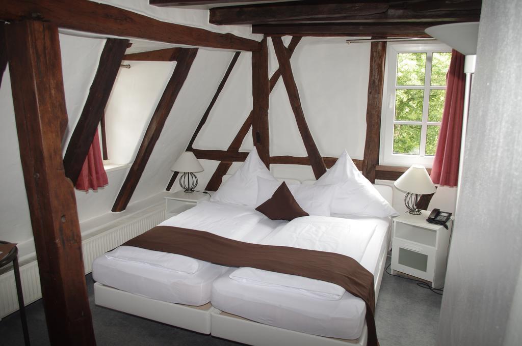 Hotel Restaurant Altes Badhaus Ебербах Номер фото
